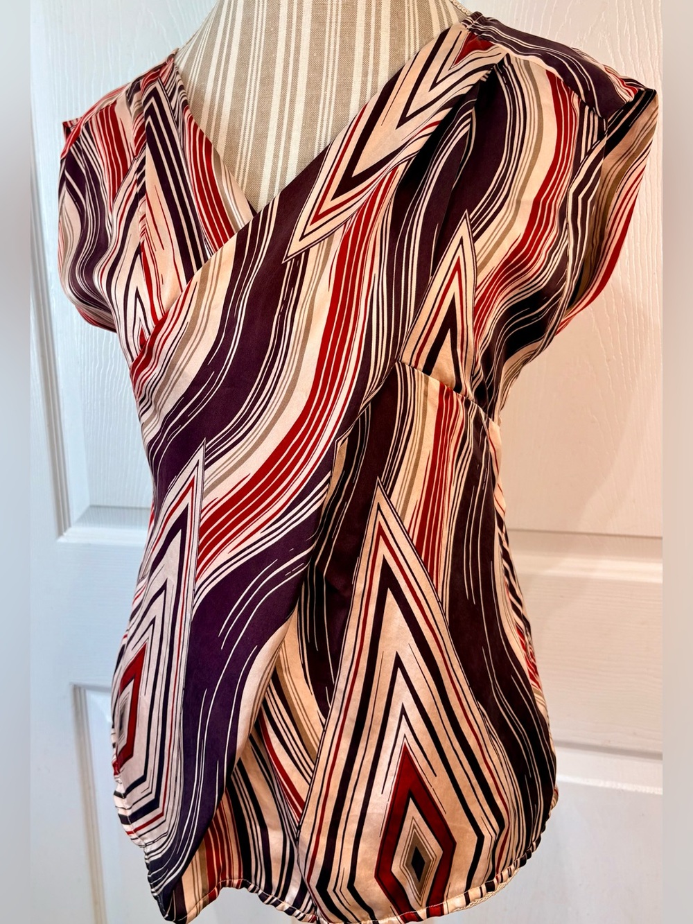 Banana Republic 100% Silk Striped Geometric Print Career Blouse Small